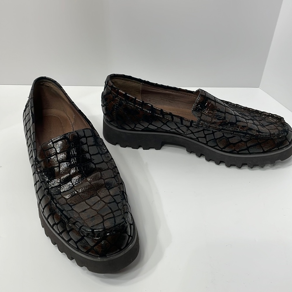 Donald Pliner Bronze Leather Size 9